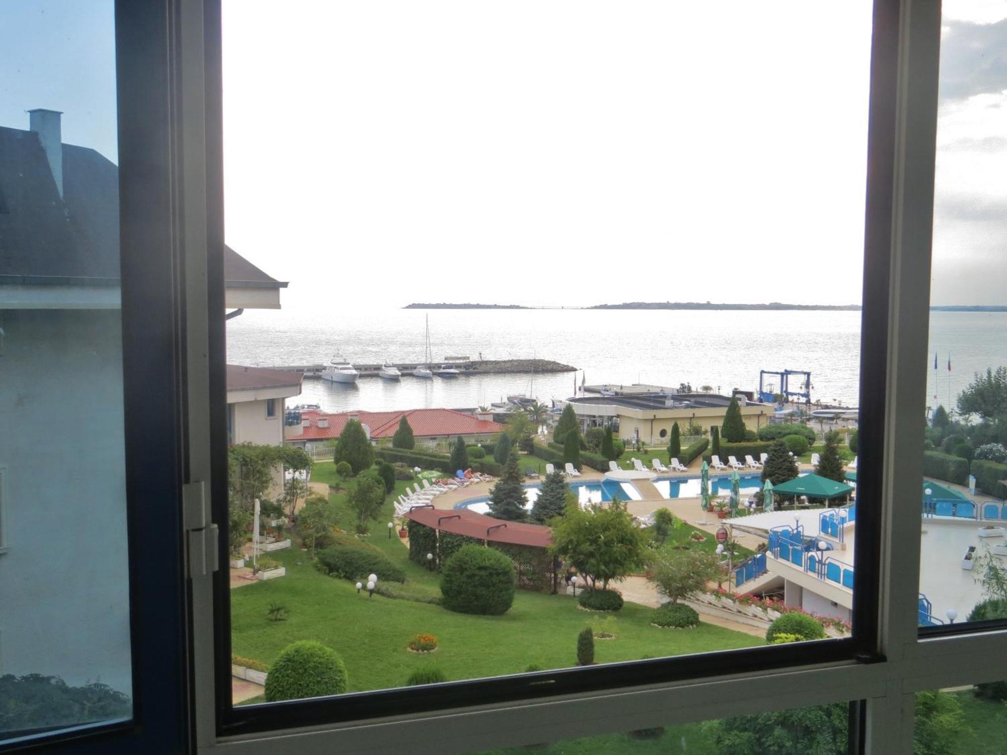 Holiday Apartment In Riviera Complex 스베티 블라스 외부 사진